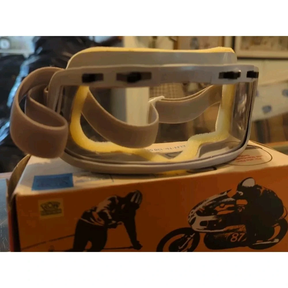 Vintage NOS Retro Sport Goggles Row Rathenow‎ Snowmobile Ski Germany 1970s READ